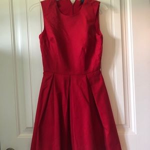 Red dress with side pockets. GAP size 0.